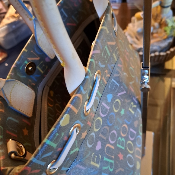 Y2K Dooney and Bourke Bag - Picture 9 of 9